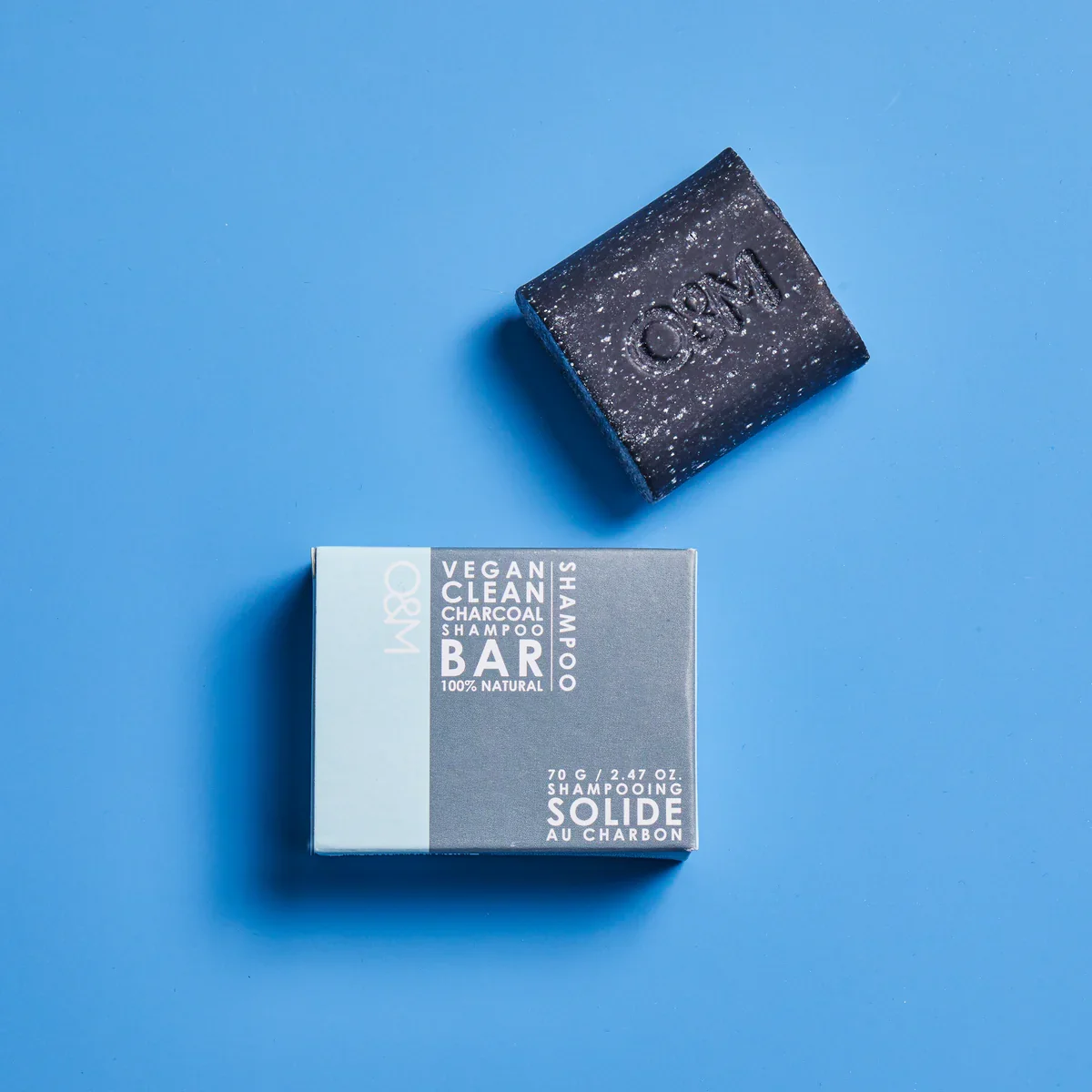 O&M Charcoal Shampoo Bar  / Твердый шампунь для глубокого очищения, 70 г